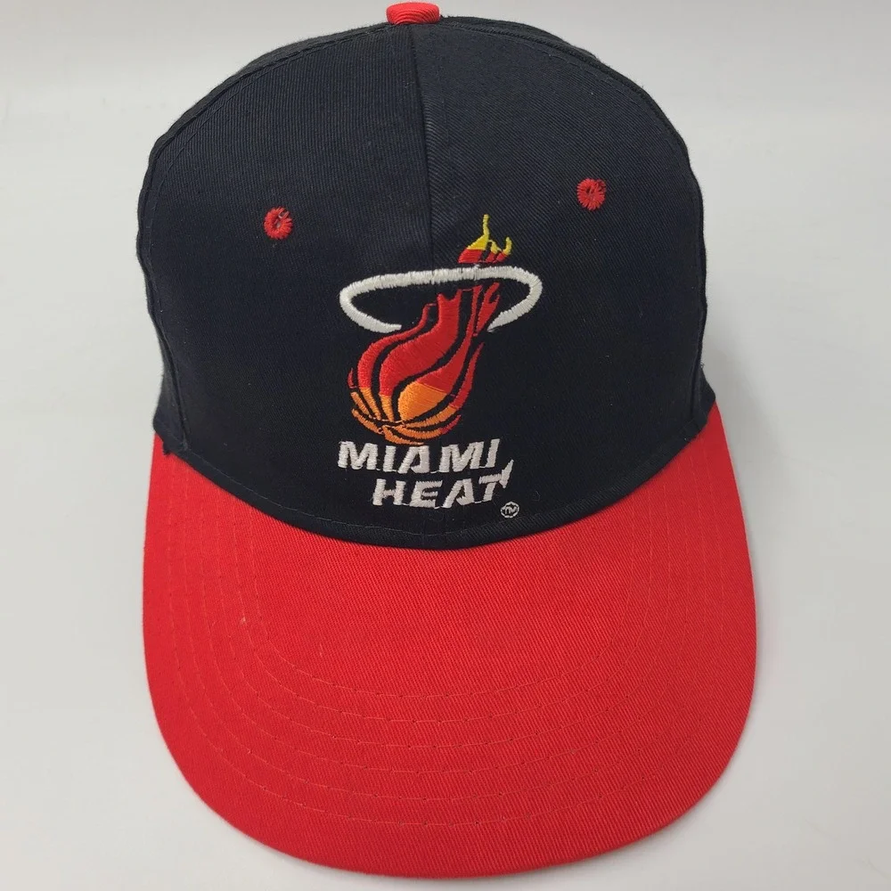 Vintage Youth Miami Heat Hat Snapback UII Black Red NBA Basketball 90s Logo Boys